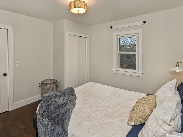 10 Laban Ln — Photo 19