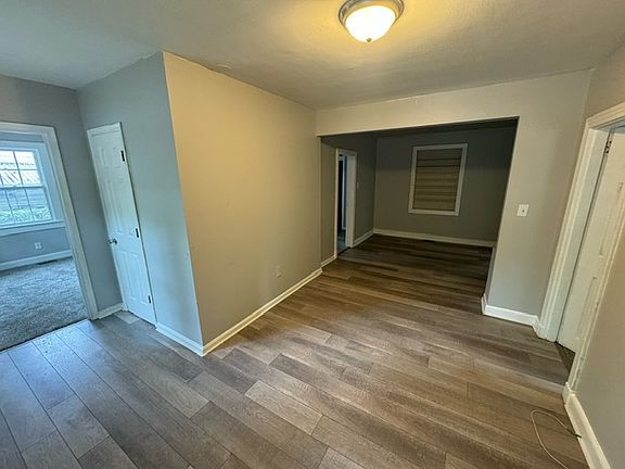 3rd image of 11506 Warwick Blvd