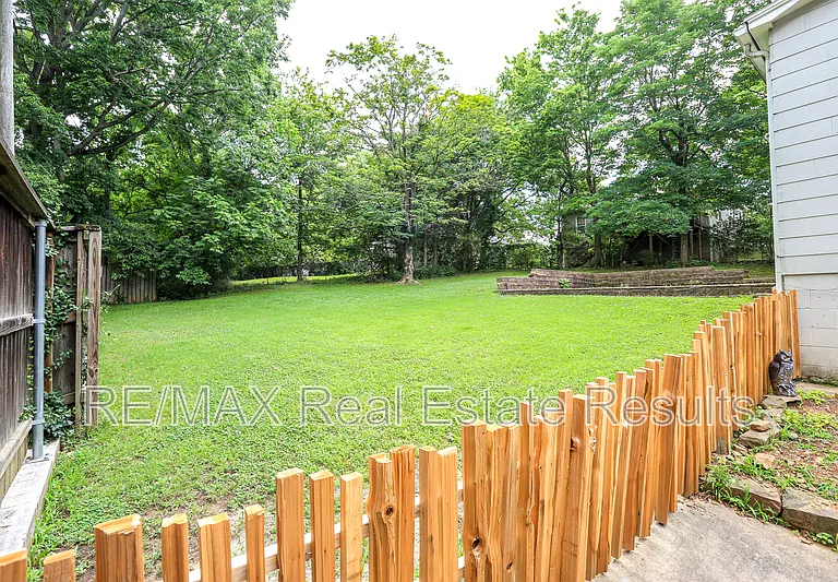 610 N Olive Ave — Photo 42