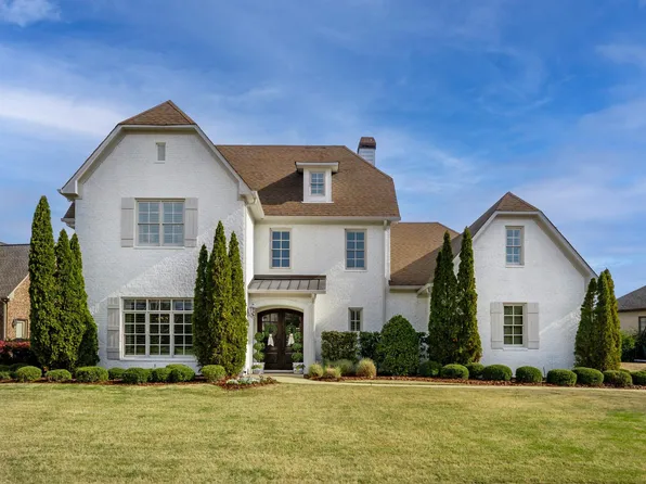 715 Boulder Lake Ln, Vestavia, AL 35242