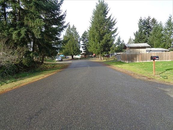 3rd image of 12502 223rd Ave E