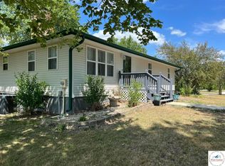 789 NW 43p Rd, Clinton, MO 64735