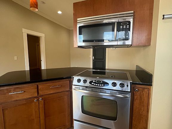 5th image of 395 E Main St #5