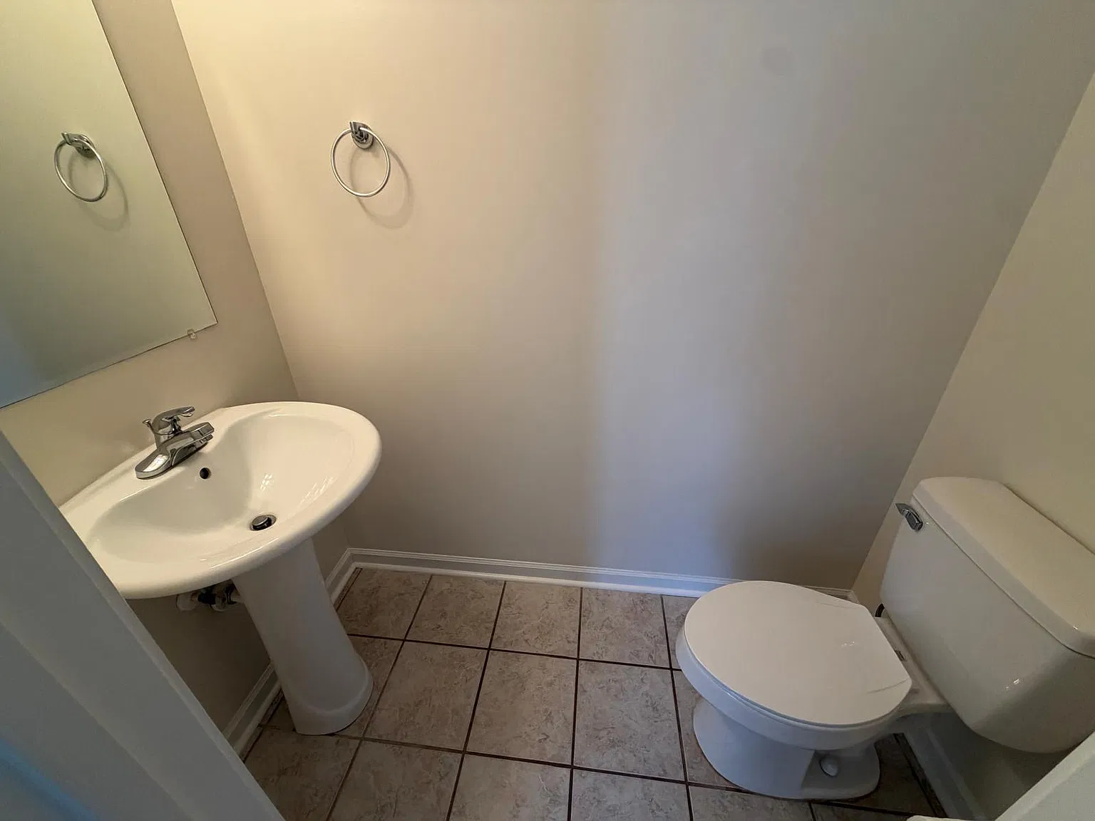 2 bed, 1.5 bath, 1050 sqft, $1,325 — Photo 4