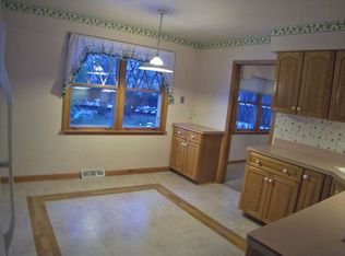 313 E Foster Ave, Roselle, IL 60172