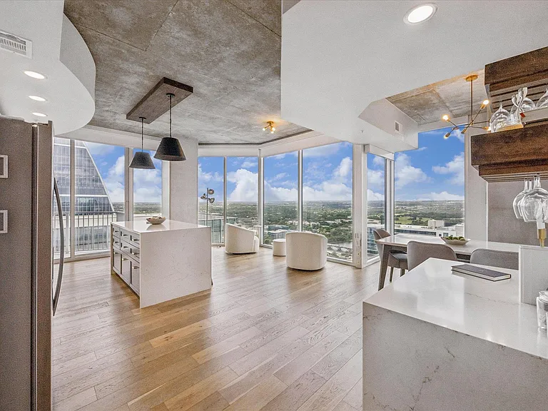360 Nueces St #3702 — Photo 40