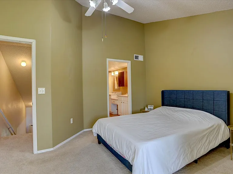 1849 Spaulding Cir — Photo 16