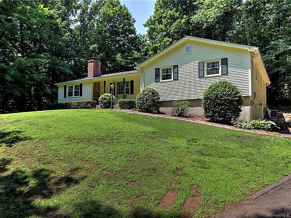 3rd image of 28 Buttermilk Ln