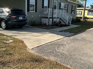 712 South Dr, Wildwood, FL 34785