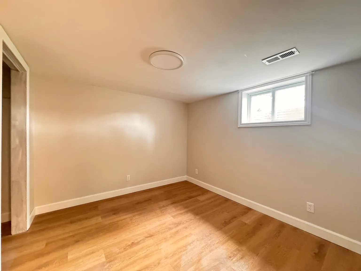 185 Franklin Street South Kitchener — Photo 4