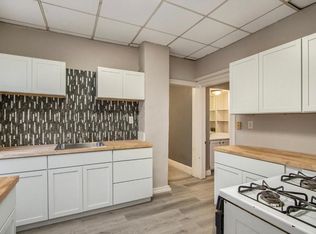 713 W Vine St APT 1, Kalamazoo, MI 49008