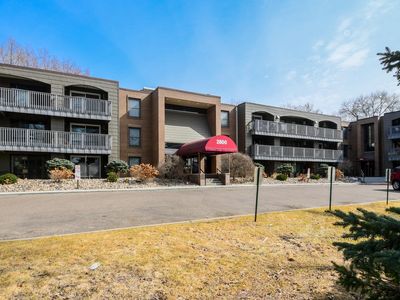 2800 Hamline Ave N APT 318, Roseville, MN, 55113
