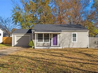 121 Spring Valley, Bonner Springs, KS 66012
