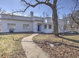 2141 E Dickinson Ave, Decatur, IL 62521