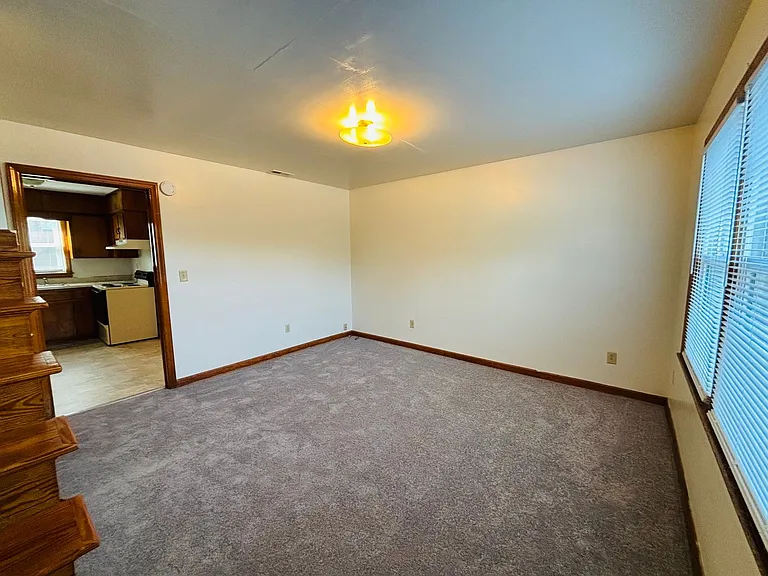 2 Bedroom, 1 Bath Apartment — Photo 13