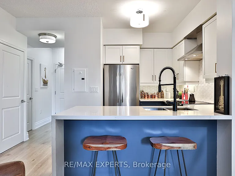 125 Western Battery Rd #404 — Photo 5