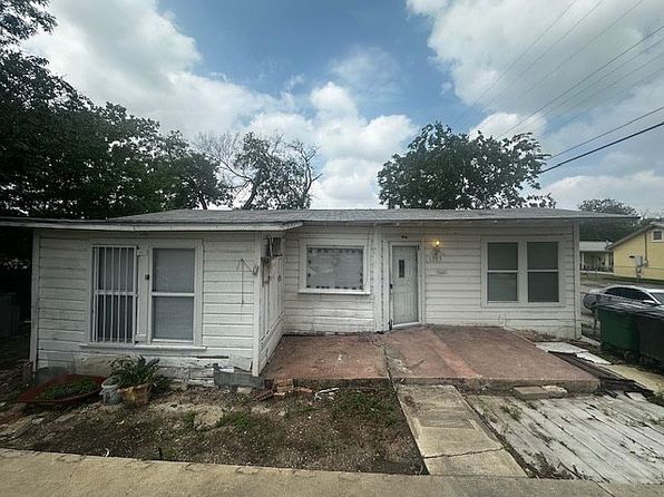 1203 Edison Dr