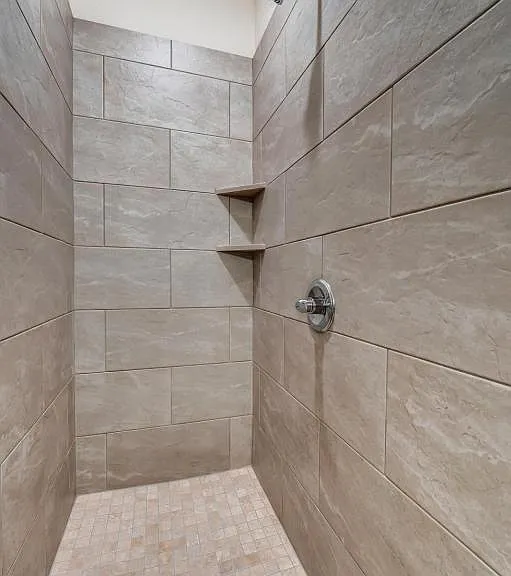 317 W Martin Luther King Dr — Photo 16