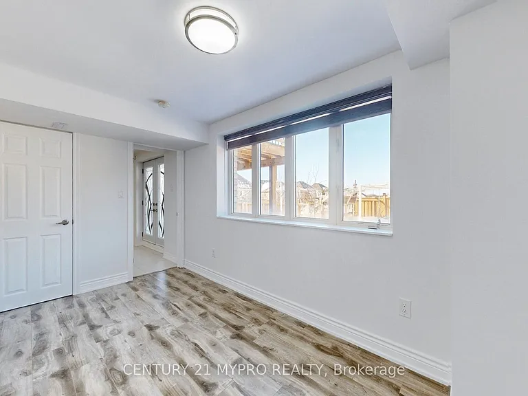 13 Manor Glen Cres #BASEMENT — Photo 13