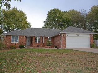 825 W Woodland St, Springfield, MO 65807