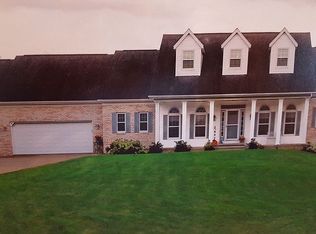 5699 Sanden Rd NE, Cedar Rapids, IA 52411