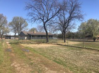 275 County Road 1015, Savoy, TX 75479