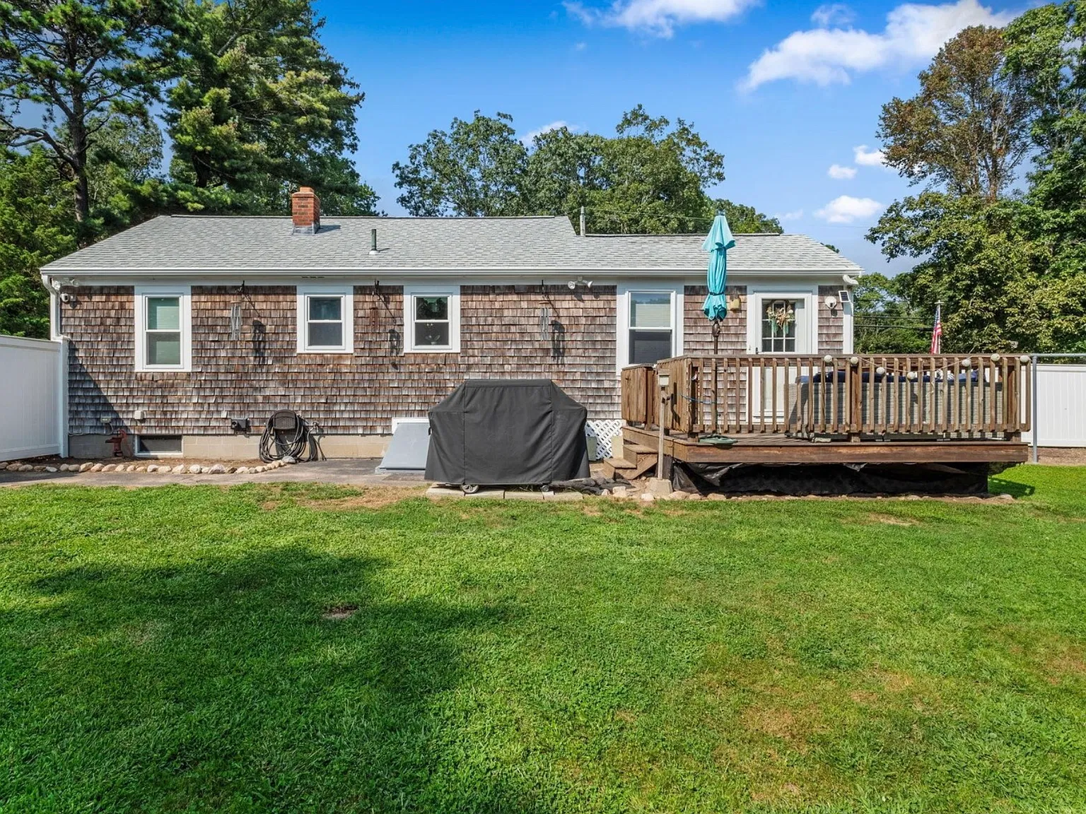 2 bed, 835 sqft, $3,200 — Photo 4