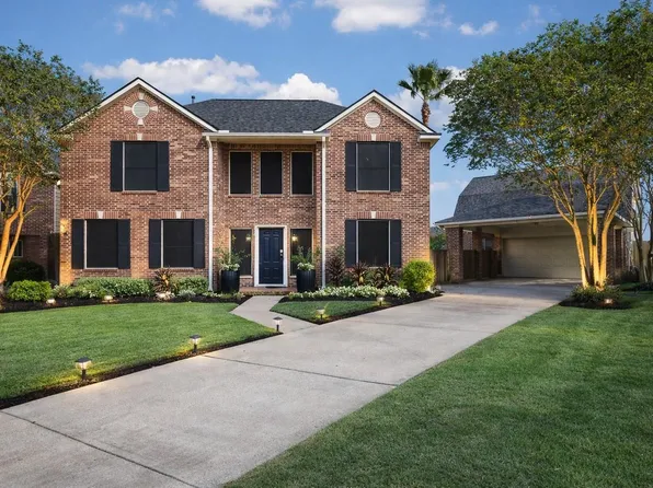 394 Hyland Ln, League City, TX 77573