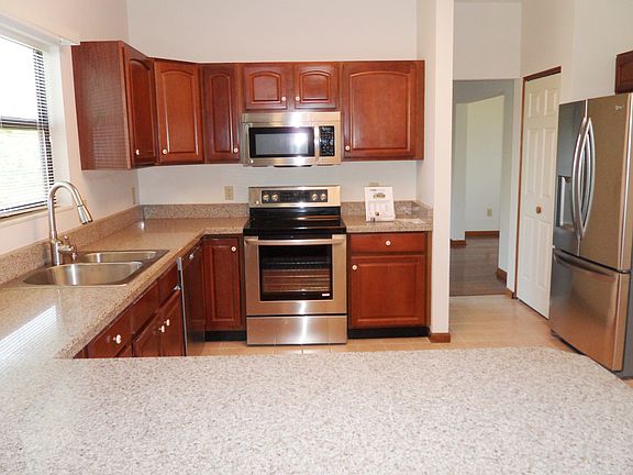 3rd image of 3359 Avonley Ct