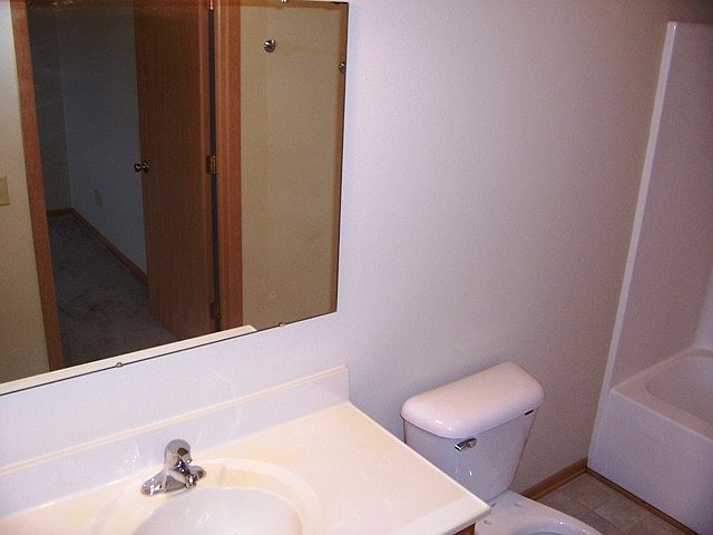 518 Reena bath main 2_05092017