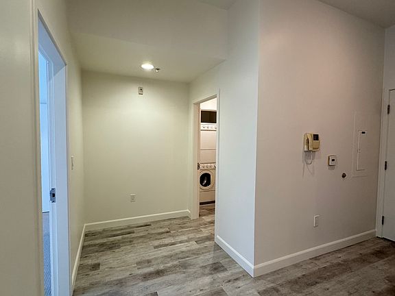 5th image of 1020 12th St APT 304