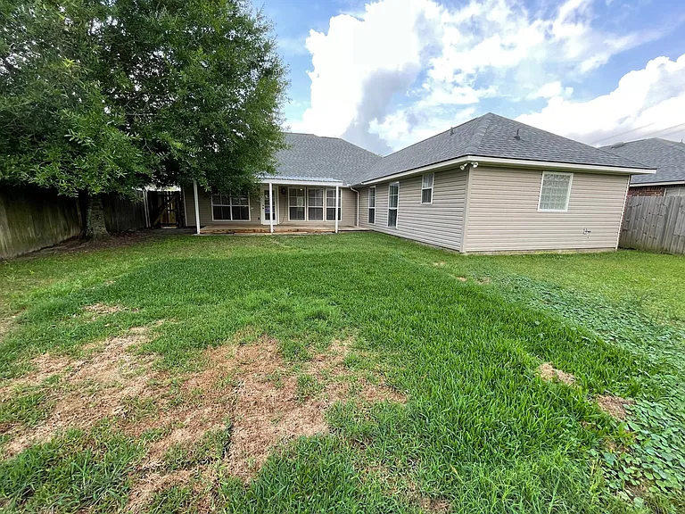 11327 Hampton Ct — Photo 22