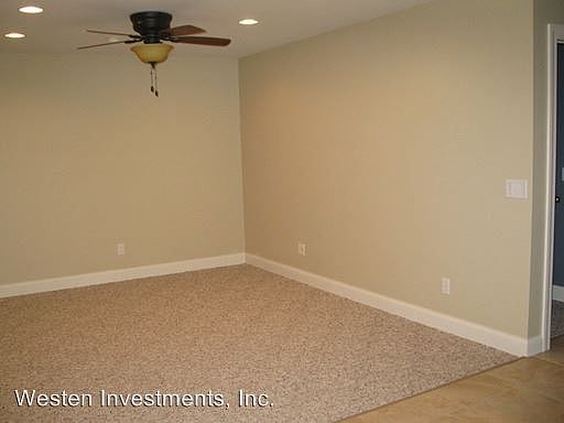 5th image of 216 N Sherman Ave APT D
