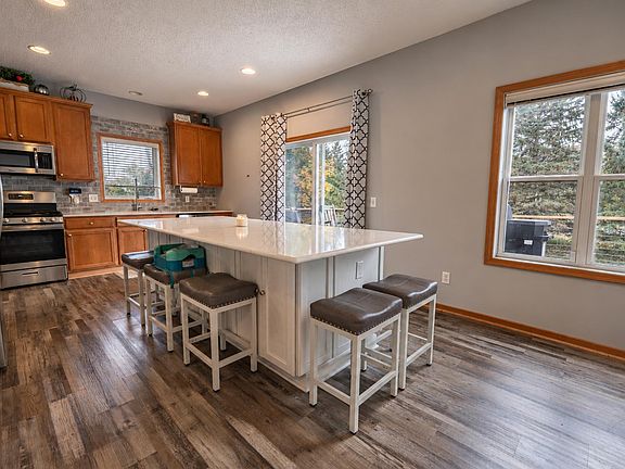 3rd image of 10243 Ponds Way