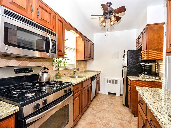 3rd image of 111 N Broadway G 1 #G1