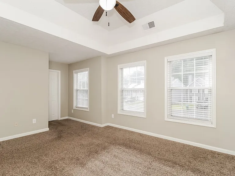 2320 Kissing Tree Ln SE — Photo 11