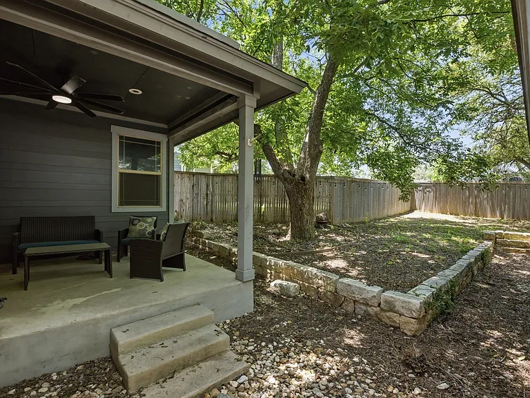 2208 Schriber St #B — Photo 33