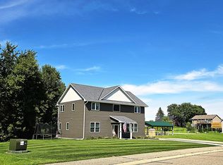 864 Beech Ln, Annandale, MN 55302