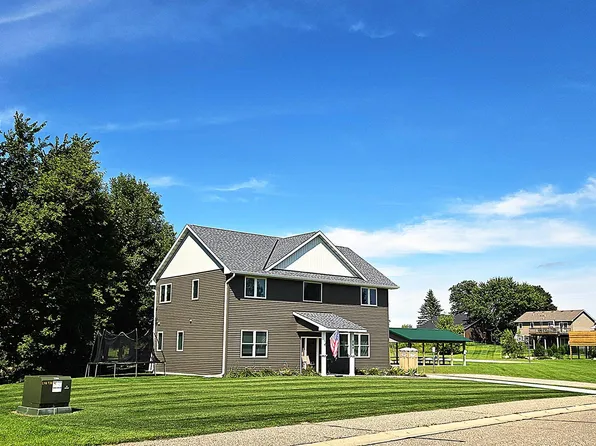 864 Beech Ln, Annandale, MN 55302