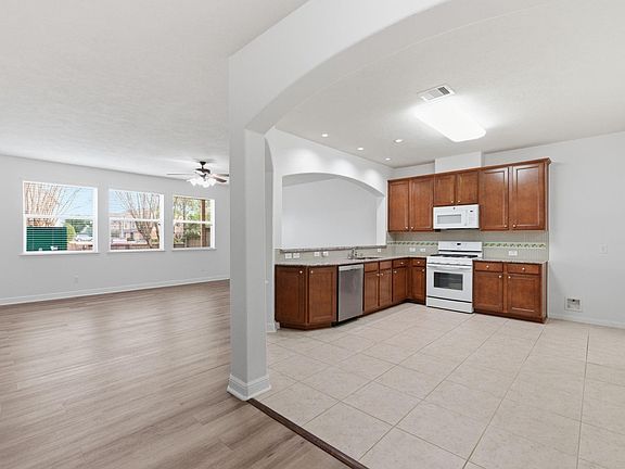 4th image of 10510 Day Trail Ln