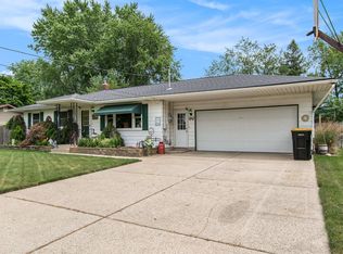 7134 23rd Ave, Jenison, MI 49428