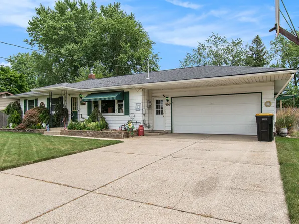 7134 23rd Ave, Jenison, MI 49428