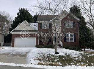 4800 Tenby Dr, Greensboro, NC 27455