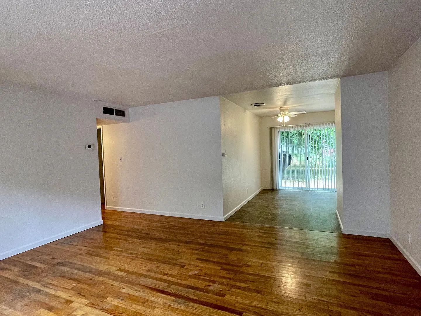 2 Bed 1.5 Bath Single Duplex — Photo 3