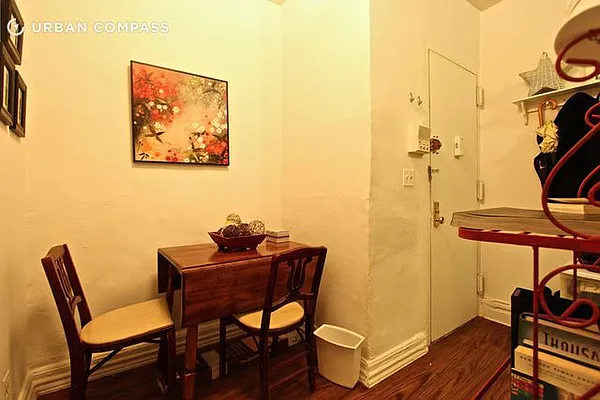 Rented by Compass | media 18