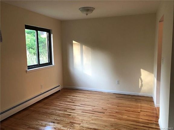 4th image of 1 Brevoort Dr APT 1B