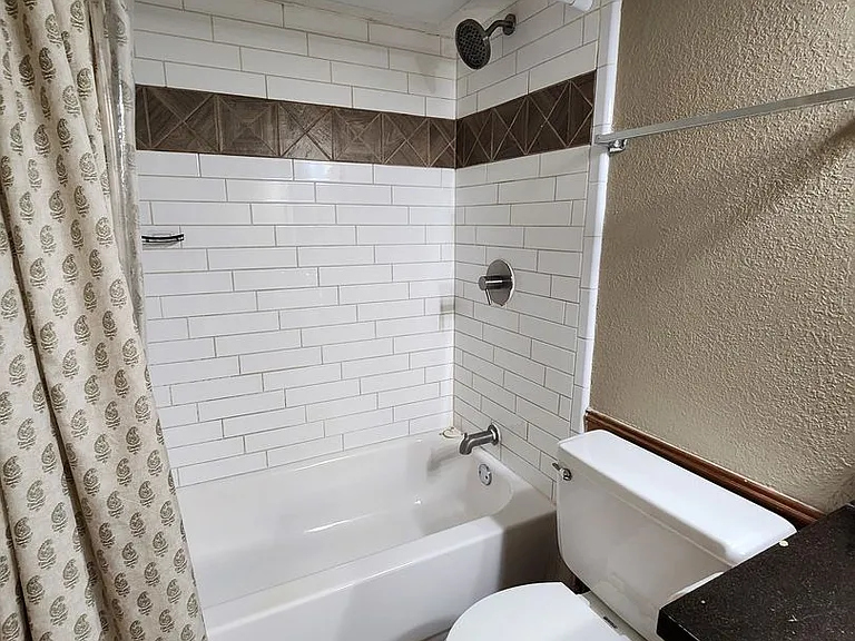 7604 Bridges Ave #B — Photo 17