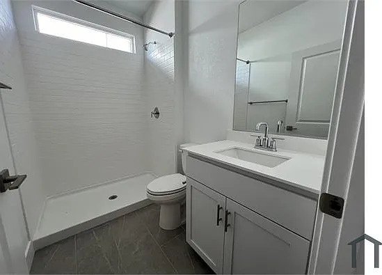 1 bed, 450 sqft, $2,595 — Photo 2