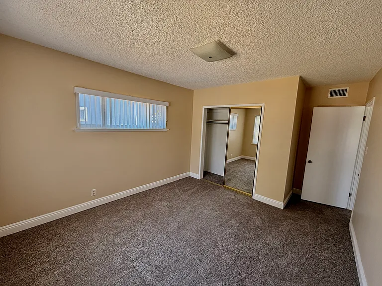 1872 W Chalet Ave — Photo 14