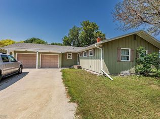 324 3rd Ave E, Halstad, MN 56548